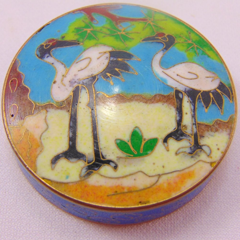 Chinese Cloisonne Enamel Small Round Snuff/Pill Dresser Vanity Box Two Cranes